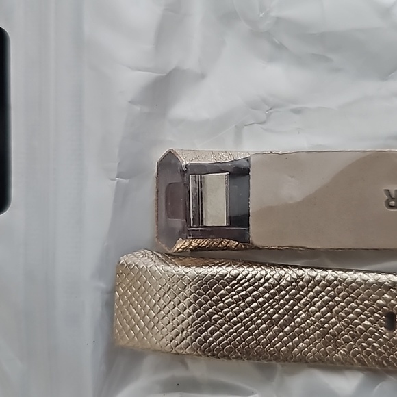 NWOT set of 3 Fitbit bands - Picture 6 of 6